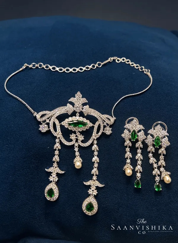 Green_Alloy_Pearl_Gemstone_Necklace_With_Earrings_For_Women