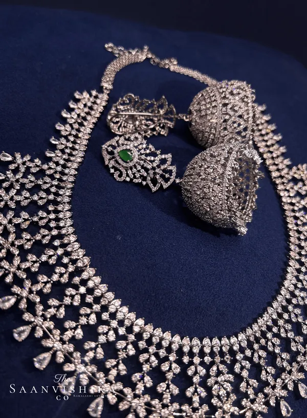 Green_Alloy_Detachable_Pendant_Diamond_Necklace_With_Earrings_For_Women