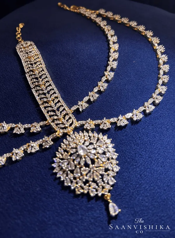 Golden_Alloy_Bridal_Maang_Tikka_For_Women