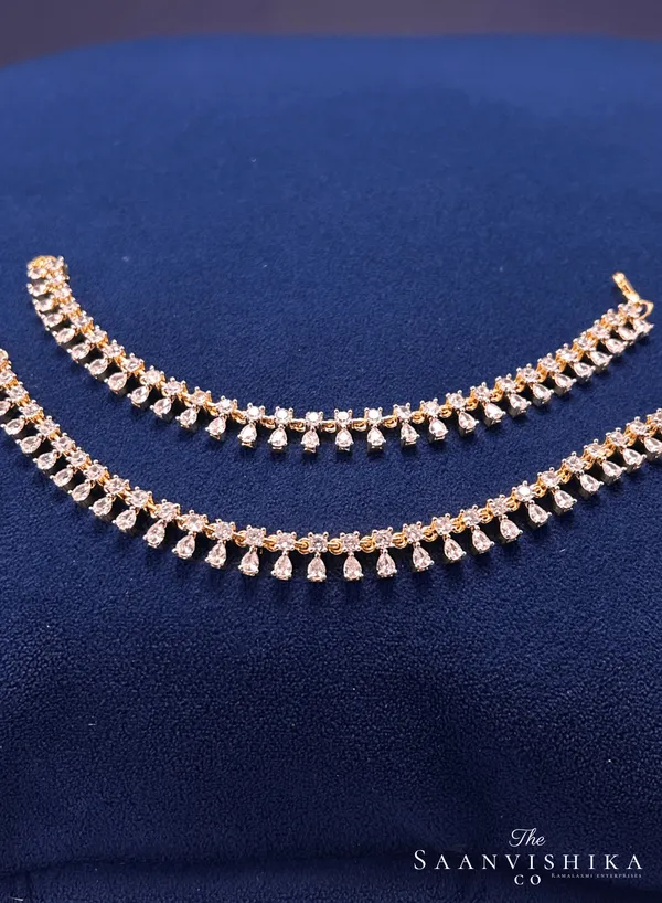 Golden_Alloy_Crystal_Diamond_Replica_Earchain_For_Women