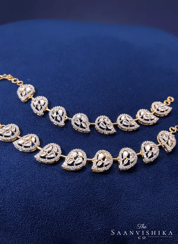 Golden_Alloy_Blend_Mango_Diamond_Bridal_Ear_Chain_For_Women