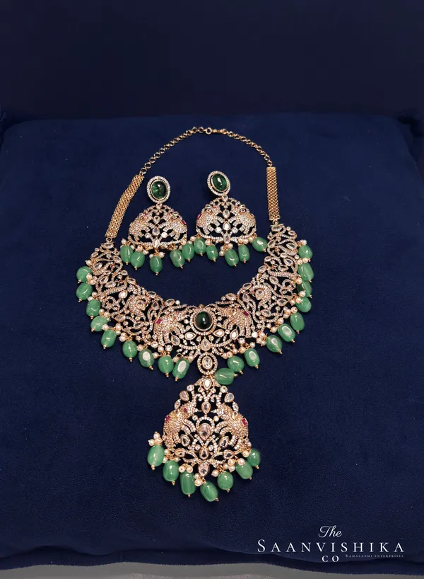 Green_Alloy_Blend_Victorian_Elephant_Detachable_Bead_Necklace_For_Women