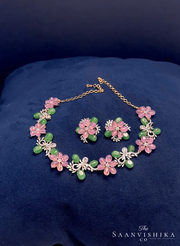 Floral_Natural_Beads_Necklace