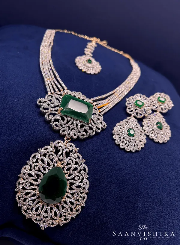 Multicolor_Alloy_Uncut_Emerald_Diamond_Replica_Haram_Set_For_Women