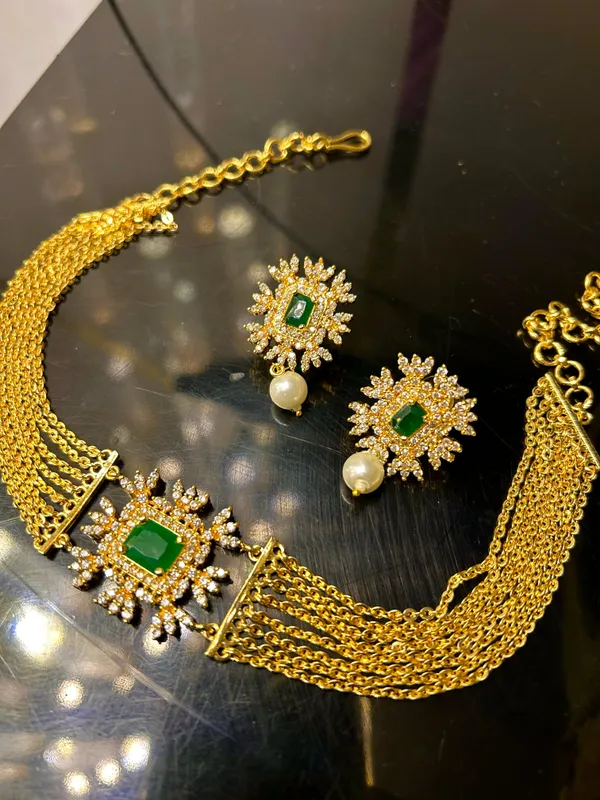 Green_Alloy_Layered_Neck_Patti_Set_For_Women