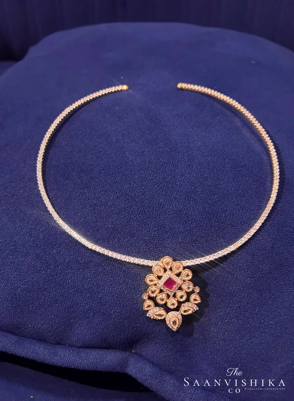 Golden_Alloy_Detachable_Pendant_Kante_Necklace_For_Women
