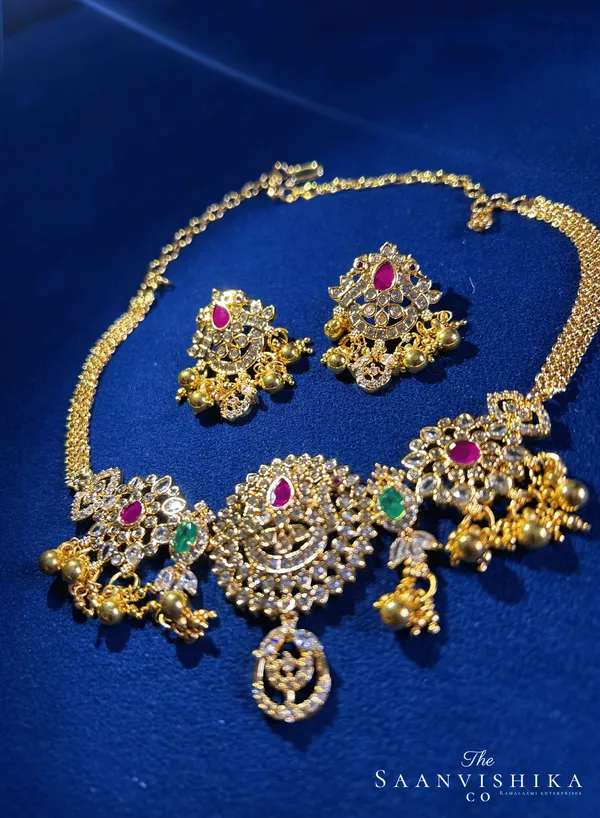 Designer_Gold_Short_Necklace