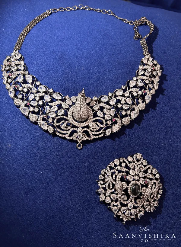 Green_Alloy_Blend_Victorian_Peacock_Detachable_Pendant_Necklace_Set_For_Women