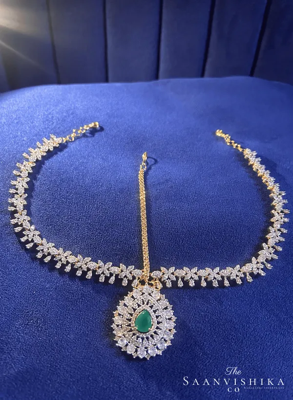 Green_Alloy_Droplet_Floral_Chain_Maang_Tikka_For_Women