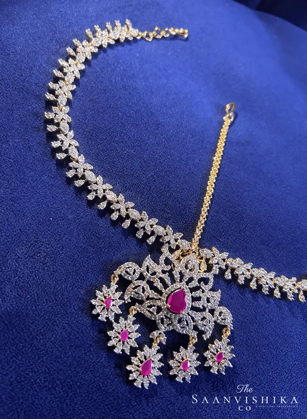 Red_Alloy_Blend_Floral_Chain_Maang_Tikka_For_Women