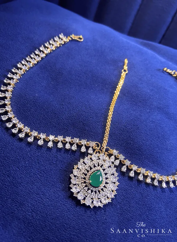 Green_Alloy_Droplet_Diamond_Chain_Maang_Tikka_For_Women