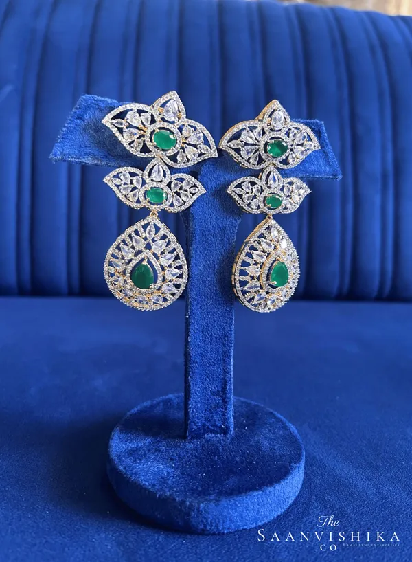 Green_Alloy_Blend_Dual_Star_Droplet_Drop_Earrings_For_Women