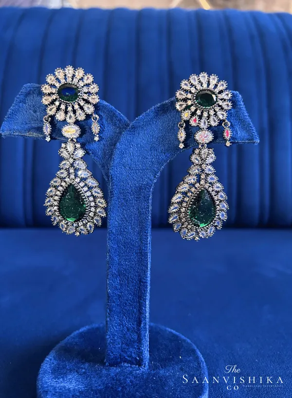 Emerald_Green_Alloy_Blend_Doublet_Earrings_For_Women