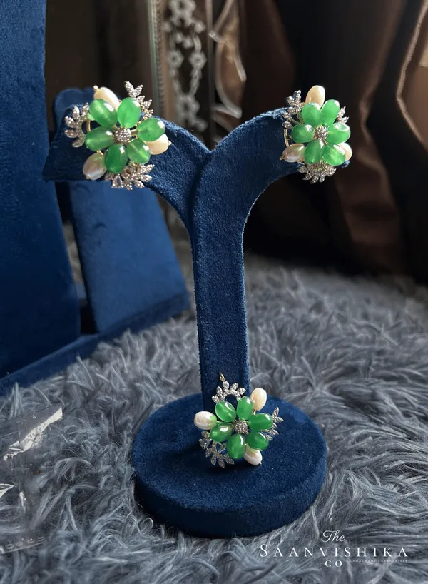 Green_Alloy_Natural_Beads_Pearl_Pendant_Set_For_Women