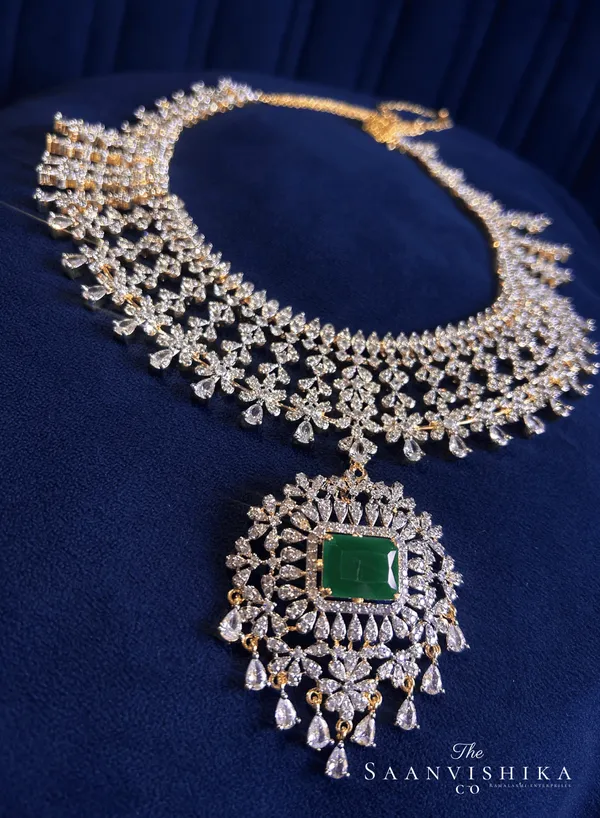 Green_Alloy_Detachable_Pendant_Diamond_Necklace_With_Earrings_For_Women