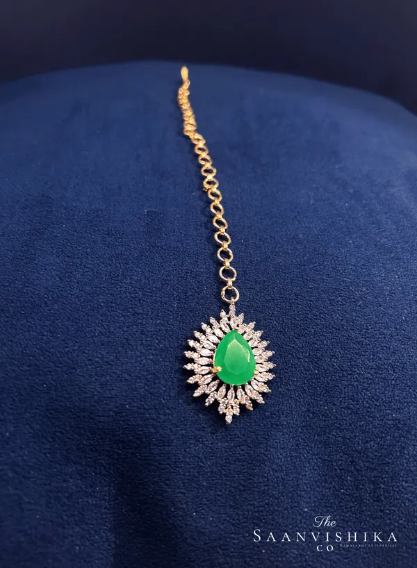 Green_Alloy_Bridal_Uncut_Diamond_Maang_Tikka_For_Women