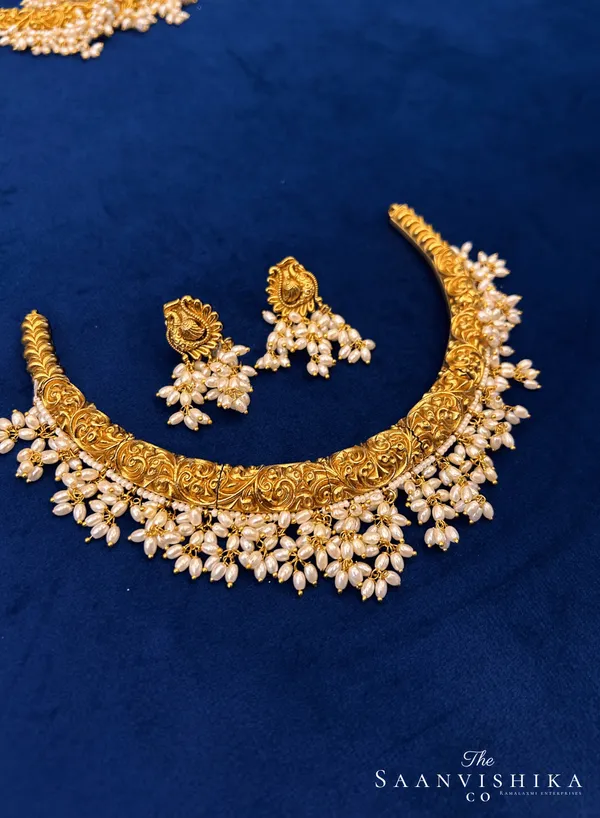 Golden_Alloy_Micro_Pearl_Kante_Necklace_Set_For_Women