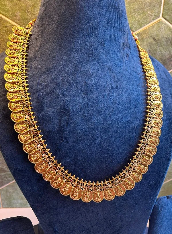 Golden_Alloy_Lakshmi_Kasu_Haram_Necklace_For_Women