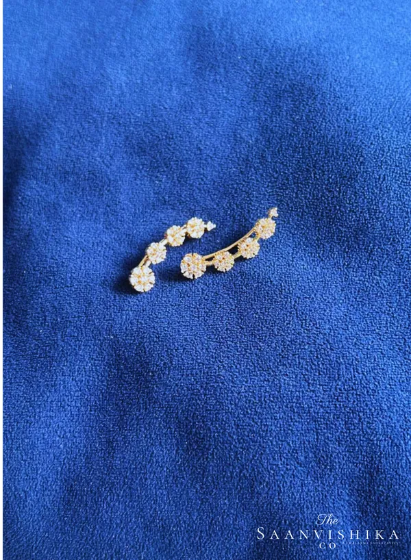 Golden_Alloy_Daisy_Climber_Earcuffs_For_Women