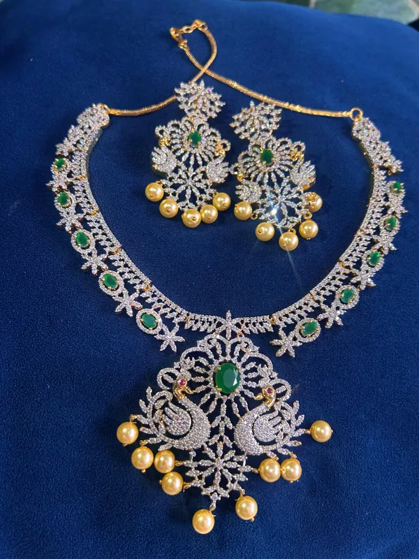 Green_Alloy_Double_Swan_Pearl_Necklace_For_Women