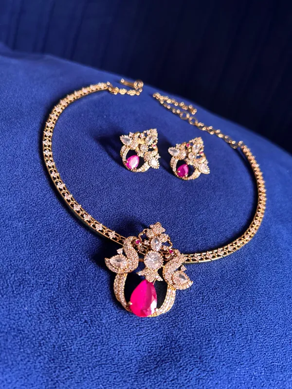 Victorian_Double_Swan_Kanti_With_Pendant_Set_Ruby