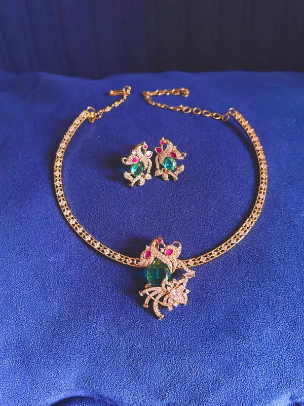 Green_Alloy_Victorian_Swan_Kanti_Necklace_Set_For_Women