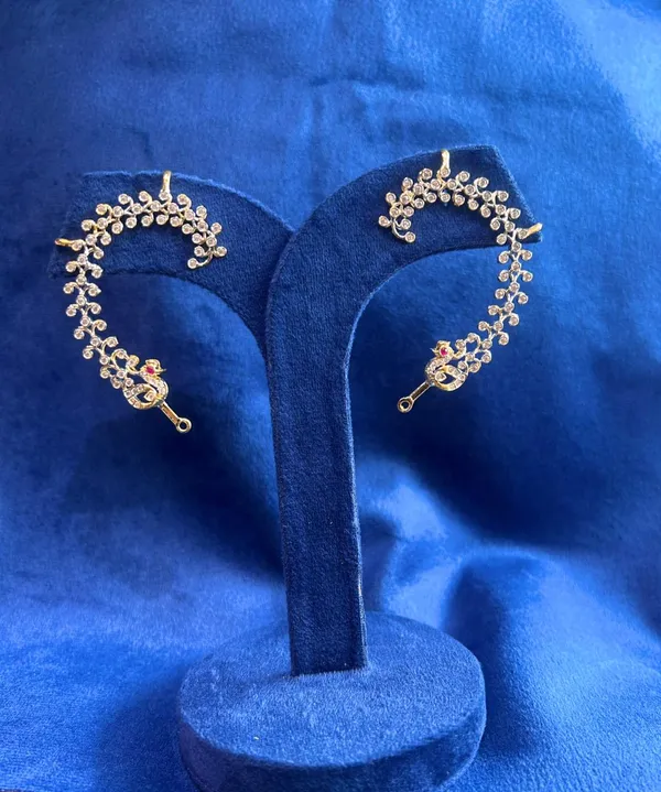 White_Alloy_Swan_Diamond_Look_Earcuffs_For_Women