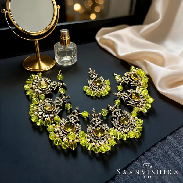 Sage_Green_Alloy_Blend_Victorian_Beads_Necklace_Set_For_Women