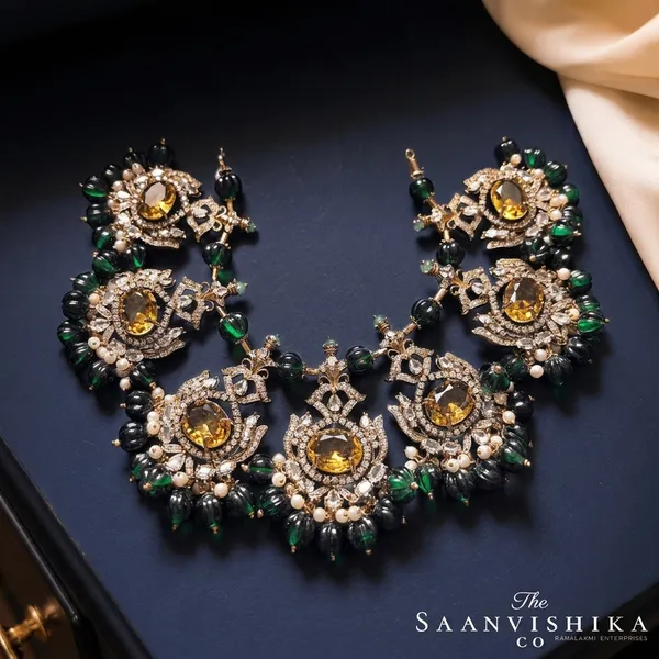 Yellow_Alloy_Victorian_Beads_Necklace_With_Earrings_For_Women
