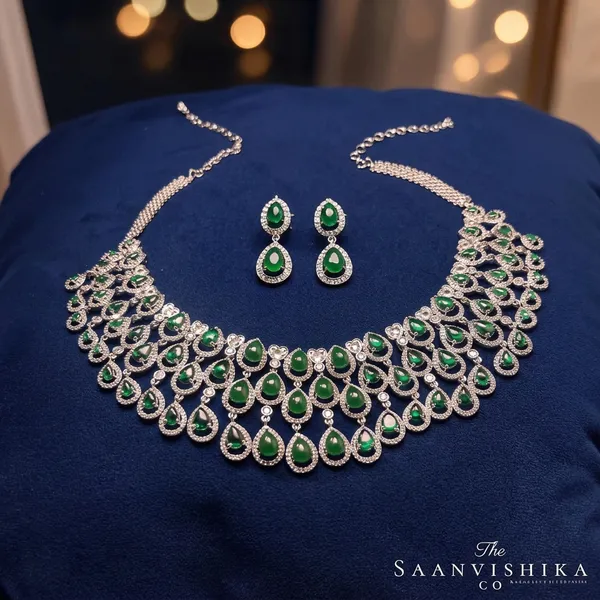 Green_Alloy_3_Layer_Droplet_Necklace_With_Earrings_For_Women