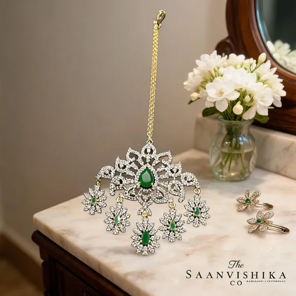Green_Alloy_Floral_Diamond_Maang_Tikka_For_Women