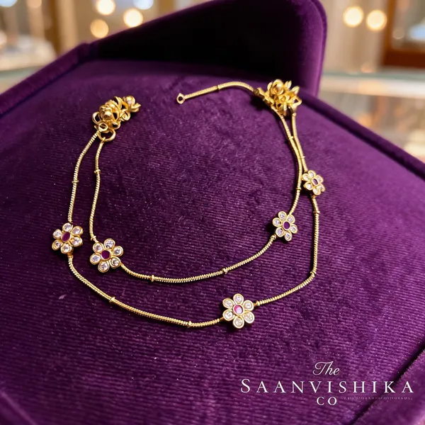 Golden_Alloy_Floral_Anklet_For_Women