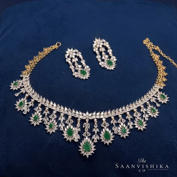 Green_Alloy_Droplet_Necklace_With_Earrings_For_Women
