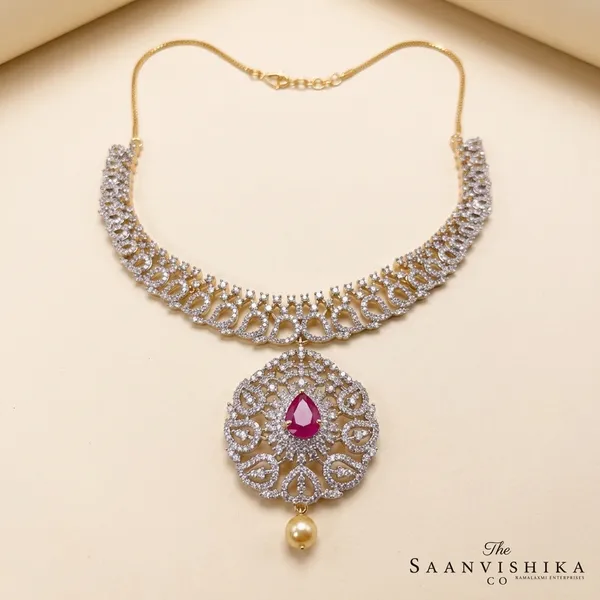 Silver_Alloy_Blend_Pearl_Diamond_Pendant_Necklace_For_Women