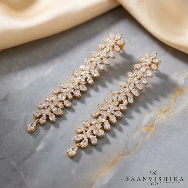Golden_Alloy_Floral_Bridal_Earchain_For_Women