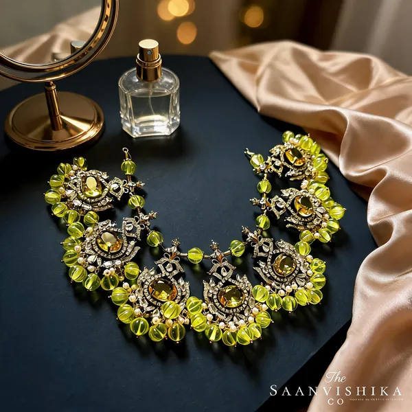 Yellow_Alloy_Victorian_Beads_Crystal_Necklace_With_Earrings_For_Women