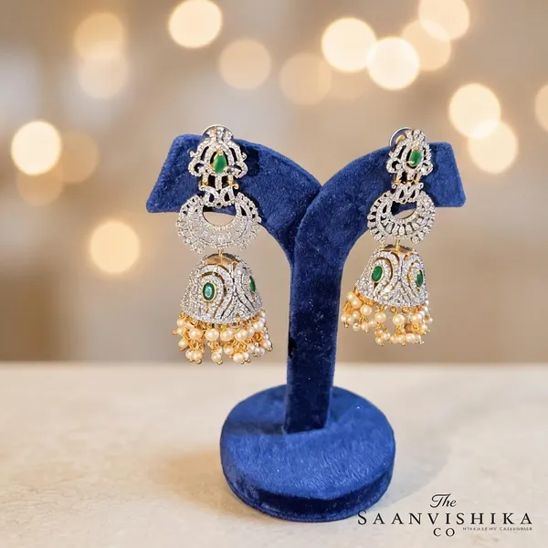 Grand_Designer_Pearls_Jhumka_Earrings