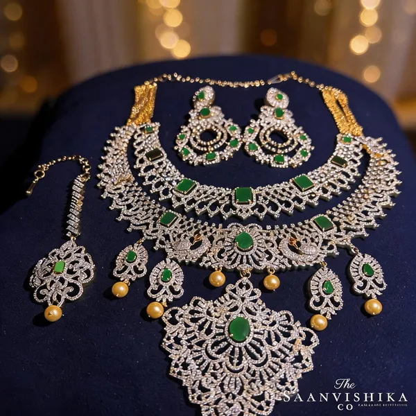Green_Alloy_5-In-1_Bridal_Necklace_Set_For_Women