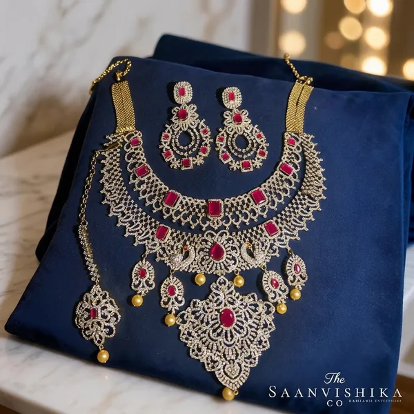 Red_Alloy_5-In-1_Bridal_Necklace_Set_For_Women
