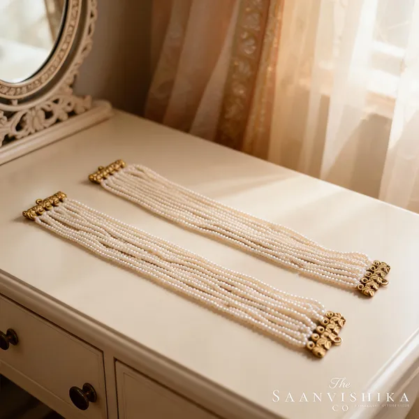 White_Alloy_Pearl_Earchain_For_Women