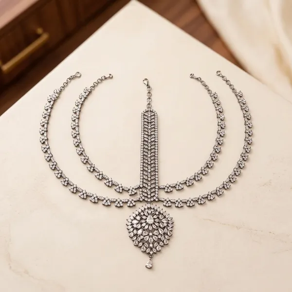 Black_Alloy_Blend_Victorian_Polish_Bridal_Maang_Tikka_For_Women