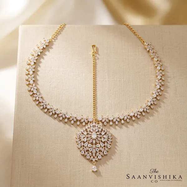 Silver_Alloy_Blend_Floral_Chain_Bridal_Maang_Tikka_For_Women