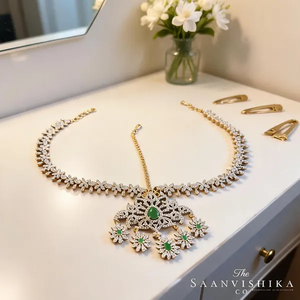 Green_Alloy_Floral_Chain_Maang_Tikka_For_Women