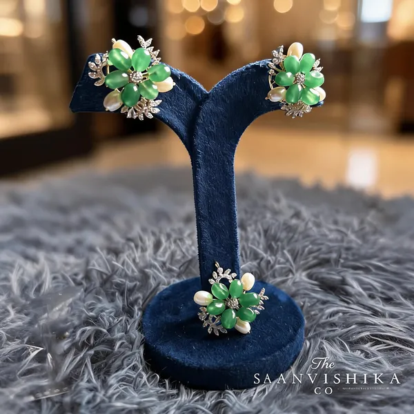 Green_Alloy_Natural_Beads_Pearl_Pendant_Set_For_Women