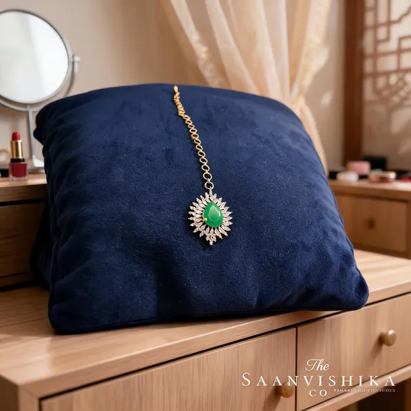 Green_Alloy_Bridal_Uncut_Diamond_Maang_Tikka_For_Women
