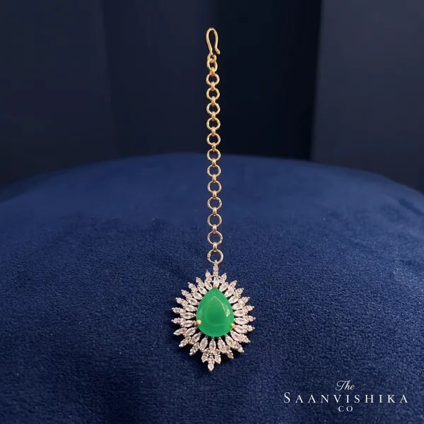 Green_Alloy_Bridal_Uncut_Diamond_Maang_Tikka_For_Women