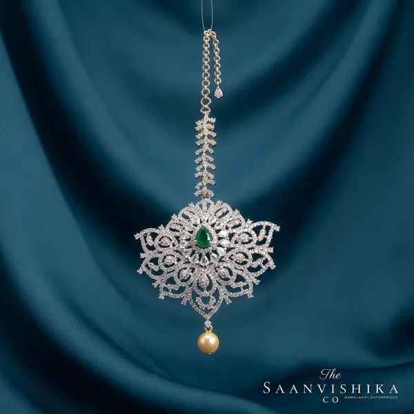 Silver_Alloy_Bridal_Single_Chain_Maang_Tikka_For_Women