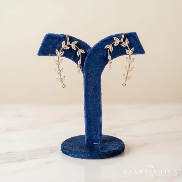 Golden_Alloy_Jasmine_American_Diamond_Earcuffs_For_Women