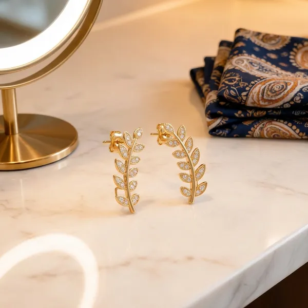Golden_Alloy_Leaf_Climber_Ear_Cuffs_For_Women
