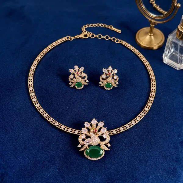 Green_Alloy_Victorian_Swan_Kanti_Pendant_Set_For_Women
